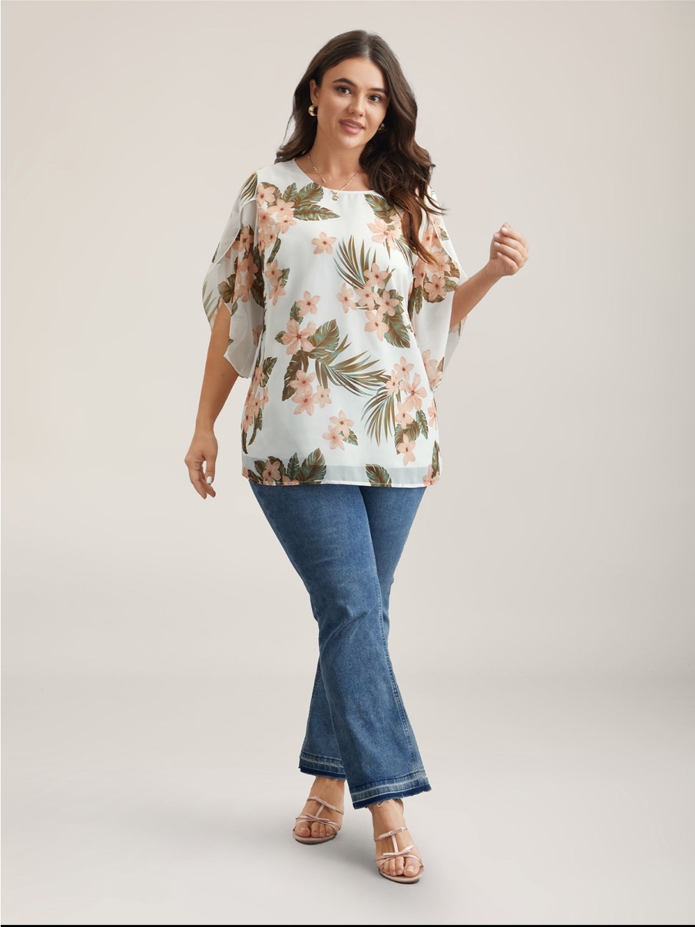 BloomChic Petal Sleeve Floral Round Neck Blouse size 1X (14-16) - Picture 4 of 15